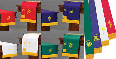 Reversible Eight-Piece Parament Set