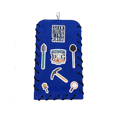 Picture of Vacation Bible School VBS 2021 Destination Dig Unearthing the Truth About Jesus Jesus Heals Eyeglass Case Craft Pack 10 (ages 3-12)