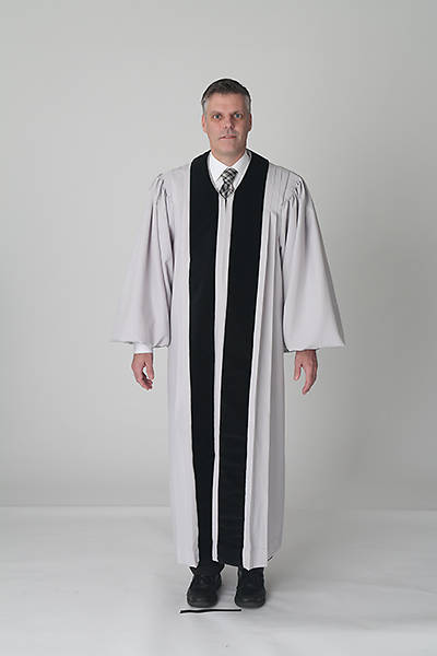 Abbott Hall A505 Men's Pulpit Robe