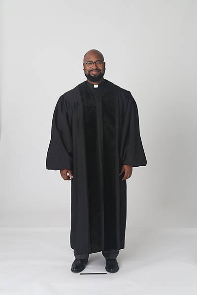 Abbott Hall A501 Men's Pulpit Robe
