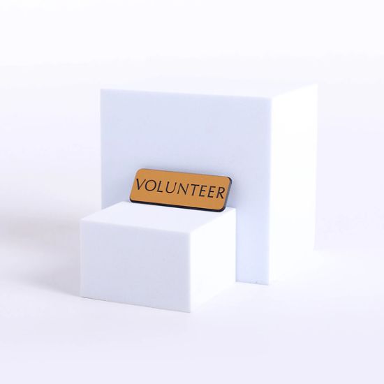 Picture of Badge Engraved Contemporary Volunteer Gold Magnet